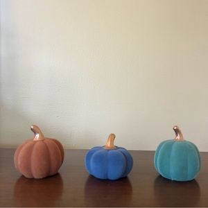 NEW! 🎯 Bullseye’s Playground 3 Mini Velvety Pumpkins